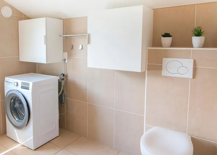 Loohuisje 43 * Aalten